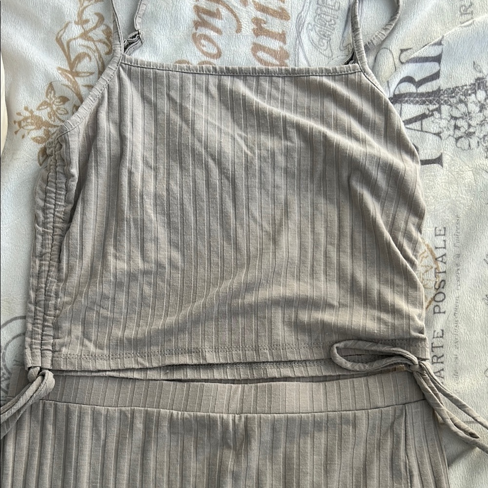 Forever 21 Gray Ribbed Tank Top